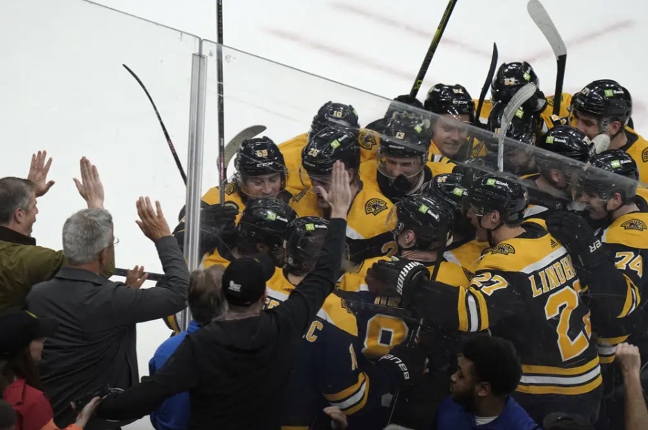 Pastrnak Scores In OT, Bruins Rally Past Maple Leafs Thursday | ABC6