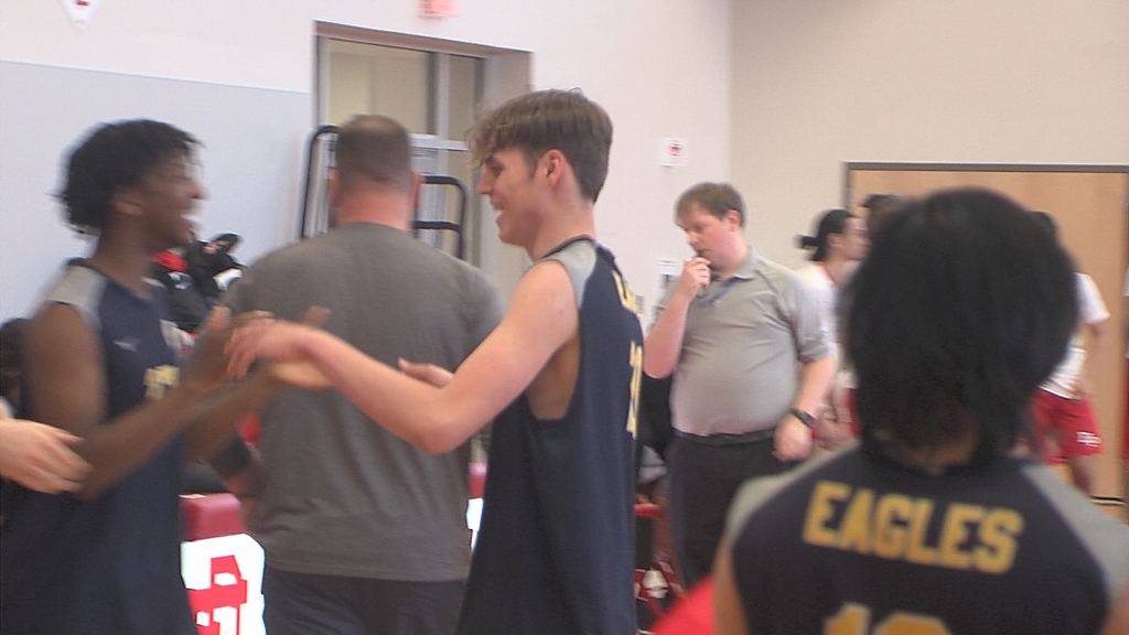 99245 Vo East Providence Barrington Bvb V Isteele00 03 06 48still001