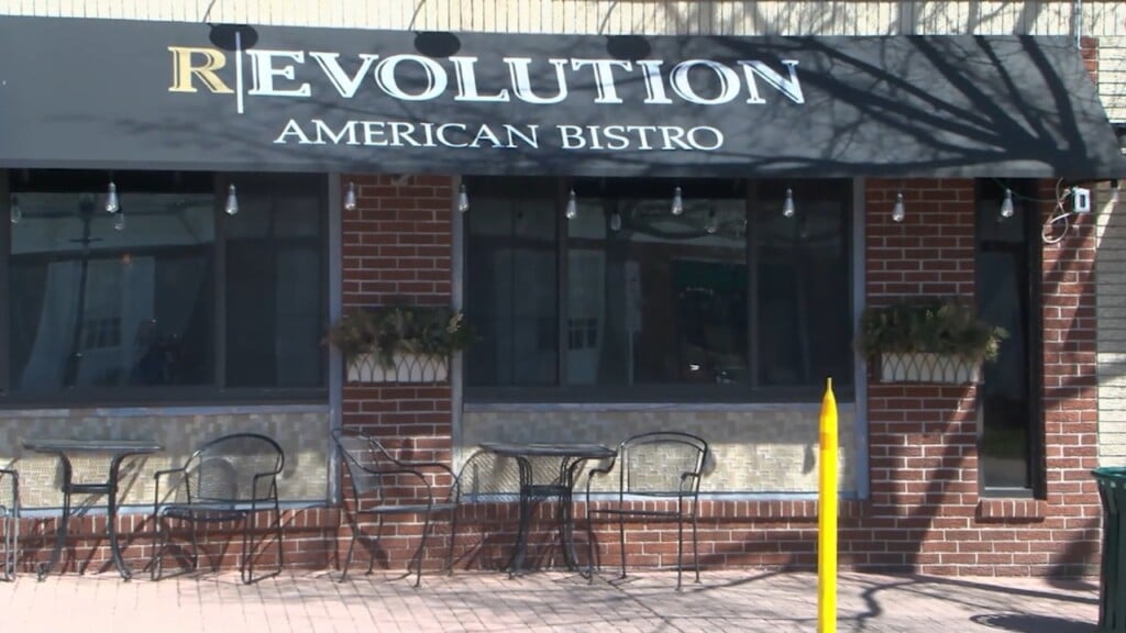 Alyssa Revolution Bistro Pkg
