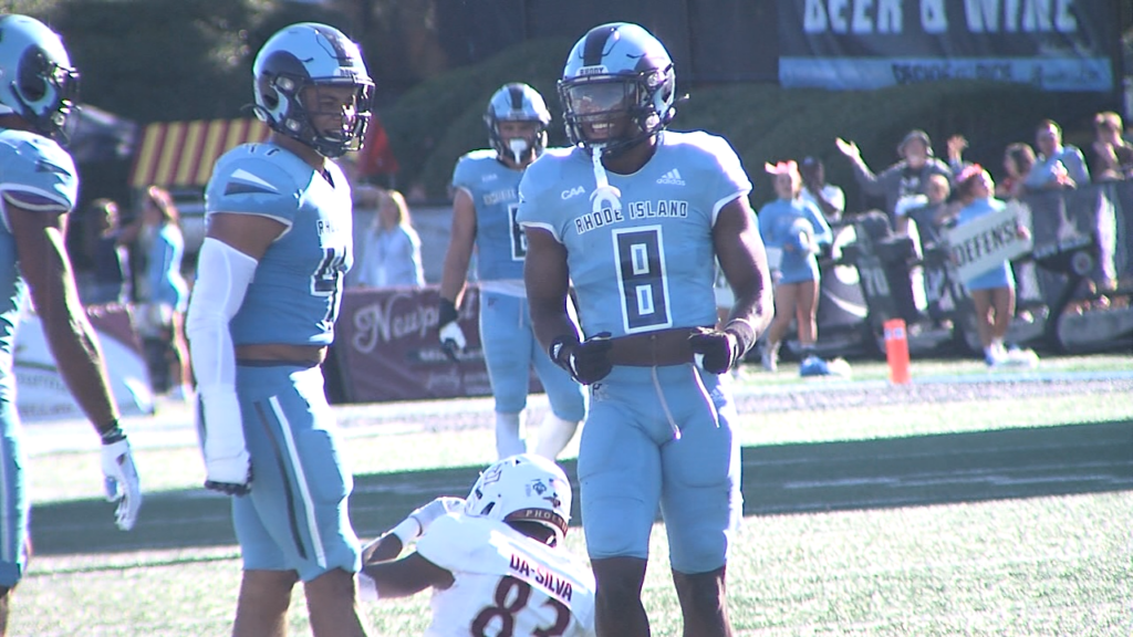 01621 Vo Uri V Antonio Carter Isteele00 00 06 04still001