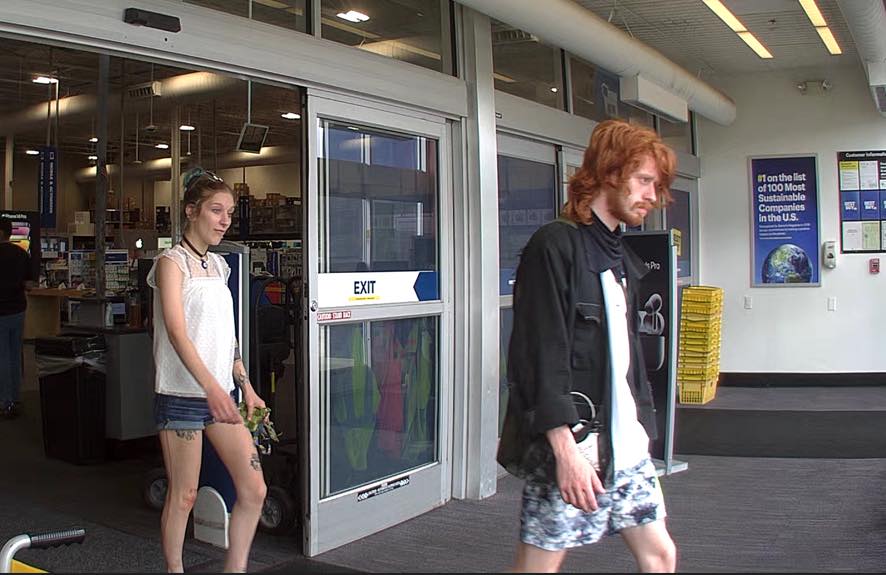 Warwick Police Look To Identify People Accused Of Stealing From Best Buy Abc6 6865