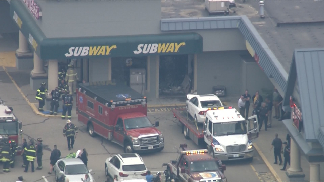 1 dead, 4 injured in Rhode Island after car plows into Subway restaurant