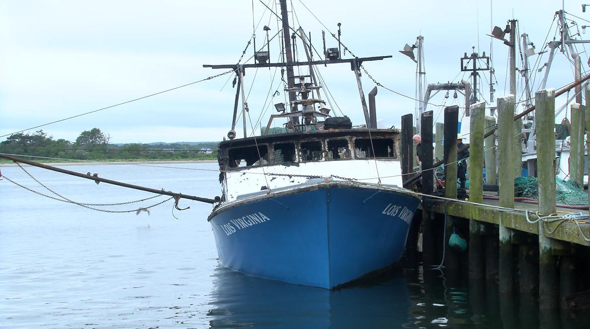Narragansett firefighters extinguish blaze on commercial boat ABC6