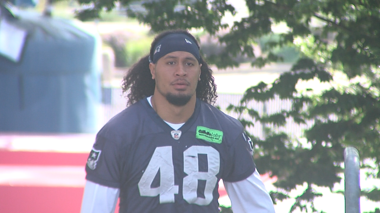 Patriots defensive players lit up when they saw Jahlani Tavai lining up as  a fullback on Monday - CBS Boston