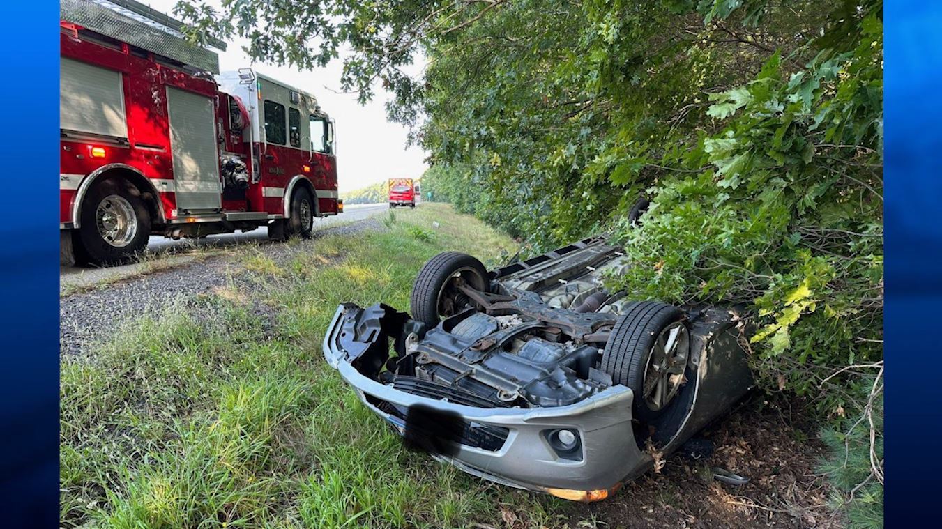 Car lands upside down, in the bushes after Lakeville crash ABC6