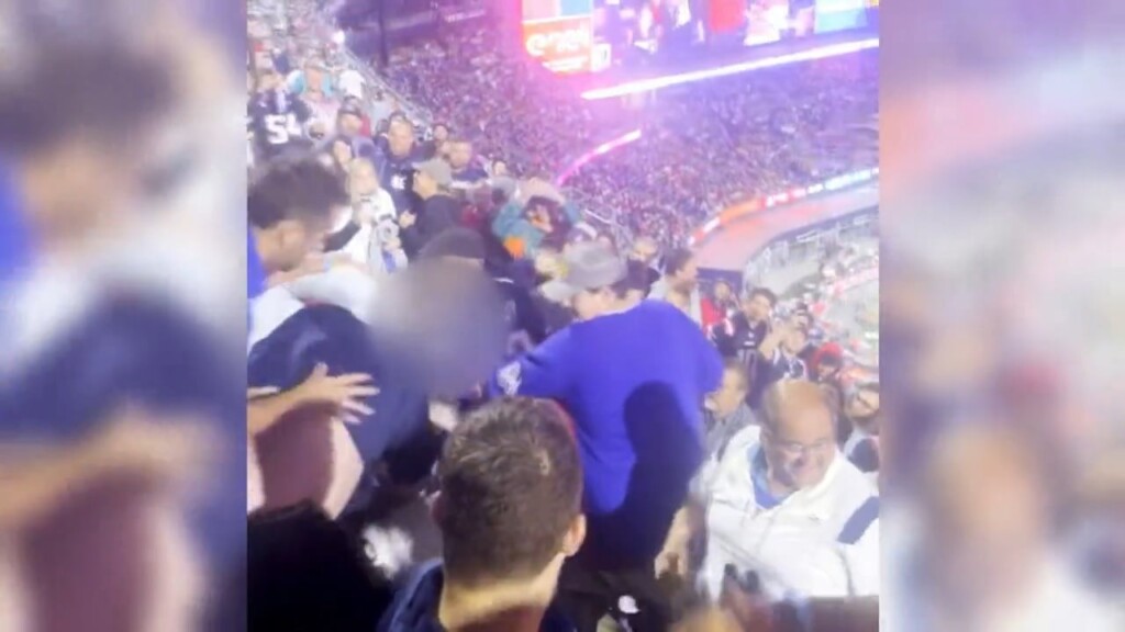 Patriots fan dead after game fight had medical issues: Cops