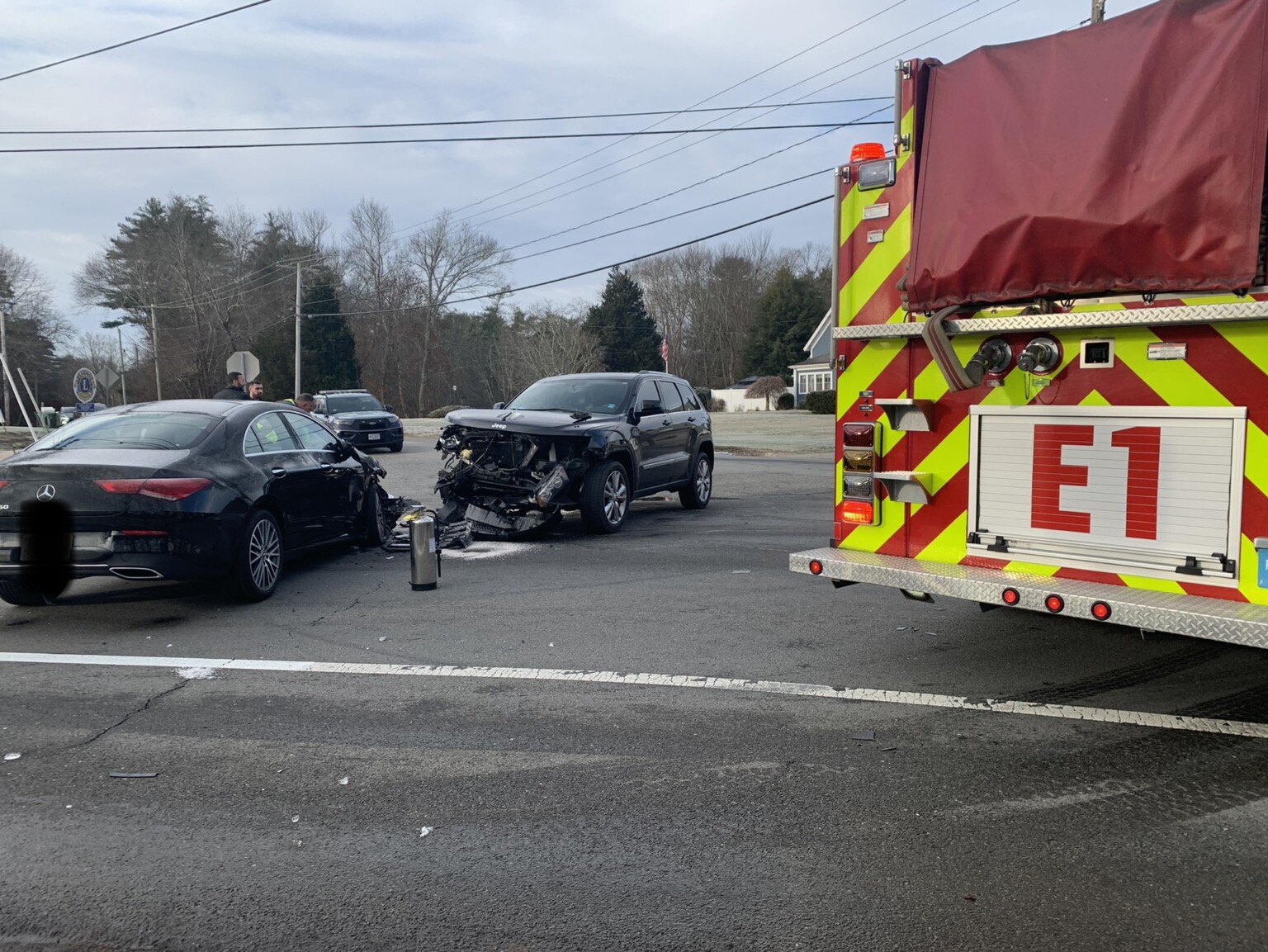 Lakeville crash sends driver to hospital ABC6