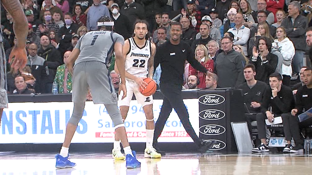 31618 Vo Sports Tz B Isteele00 02 20 20still001