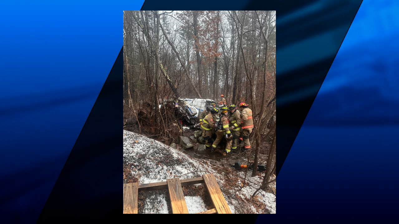 Small plane crashes in New Hampshire ABC6