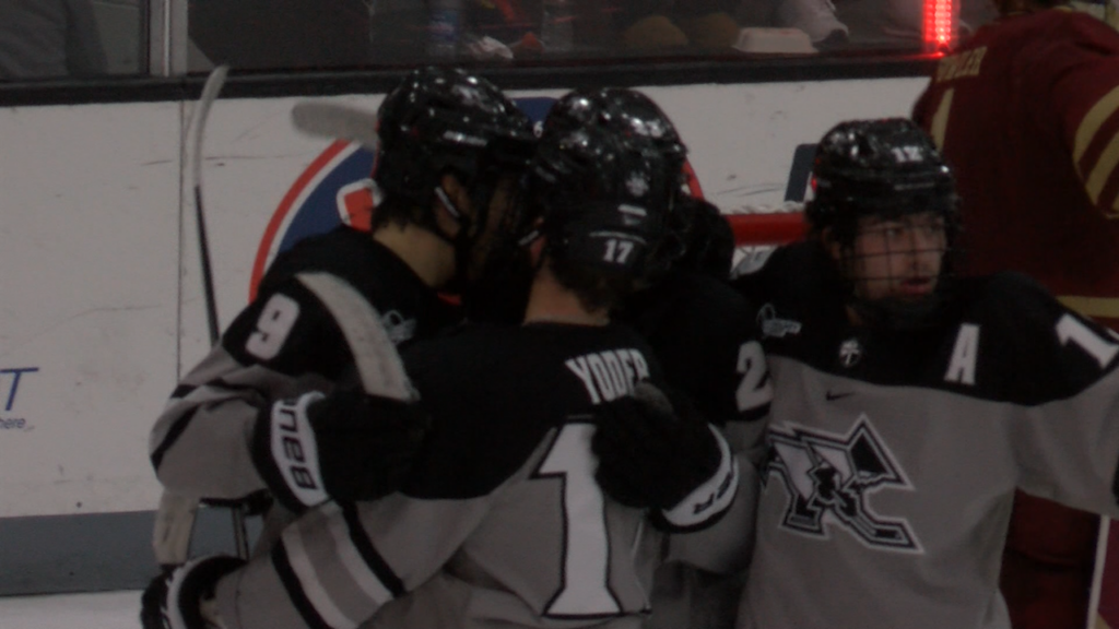 33969 Vo Pc Bc Mhk V Isteele00 00 26 29still001