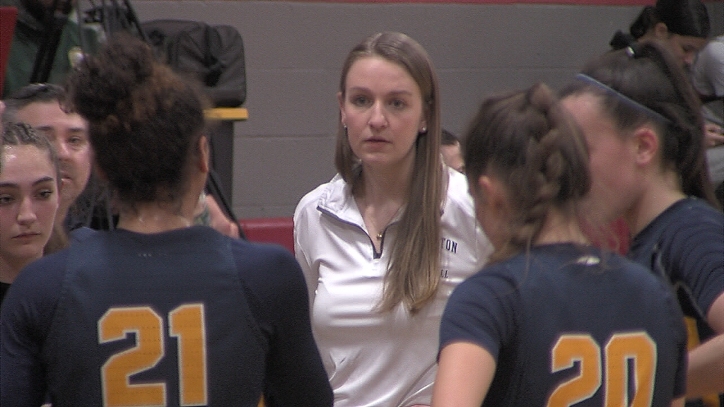 35510 Vo Cranston West Barrington V Isteele00 02 38 47still002