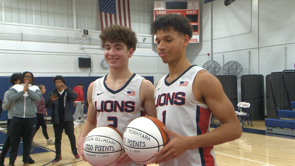 32591 Vo Lincoln Pcd Bbb Vo Ncoit Tria00 00 00 54still001