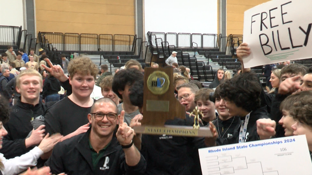 39732 Pkg State Wrestling Finals P Isteele Tria00 01 46 33still001