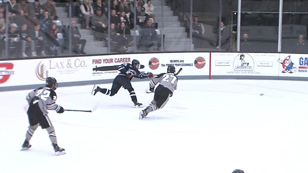 36652 Vo Pc Uconn Mhk V Ncoit00 00 09 49still001