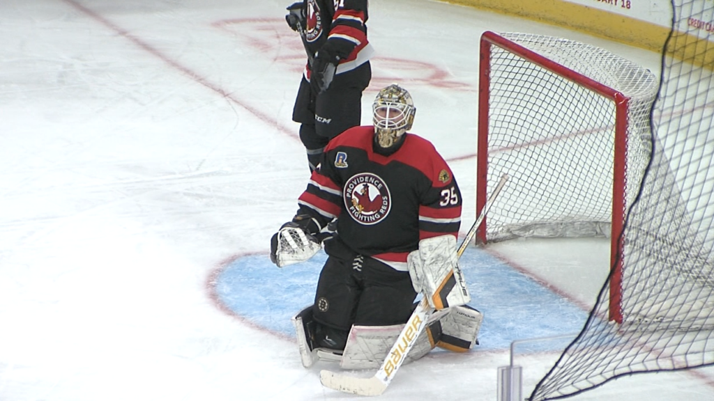 38654 Vo Pbruins Bridgeport V Isteele Tria00 00 36 22still002