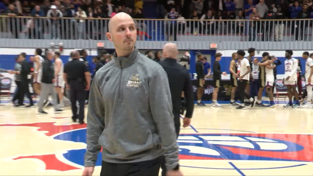 42410 Pkg Bryant Mbb Umass Lowell Ae Semis P Isteele00 01 30 25still001