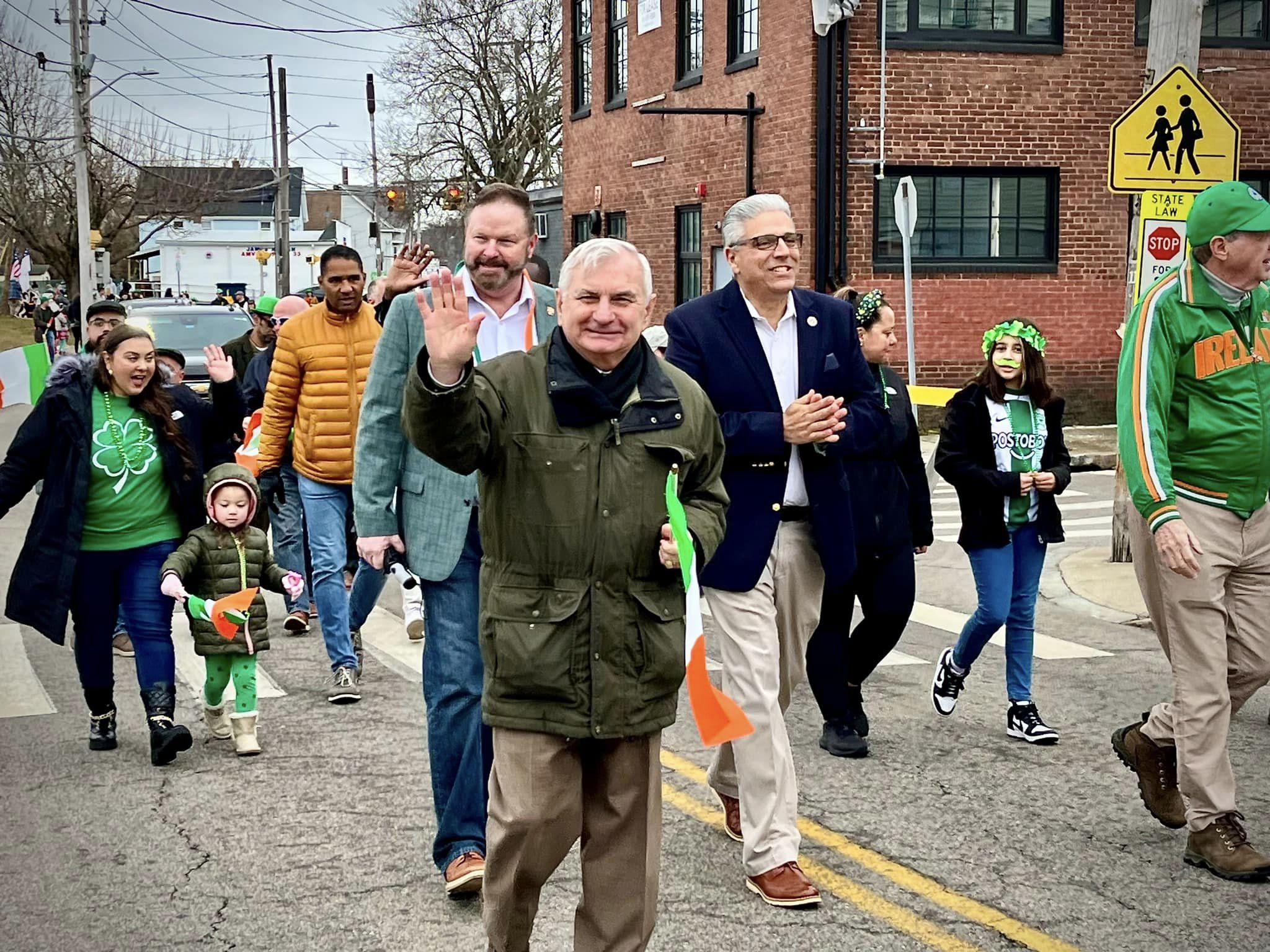 Sen. Reed marches in Pawtucket St. Patrick's Day Parade ABC6