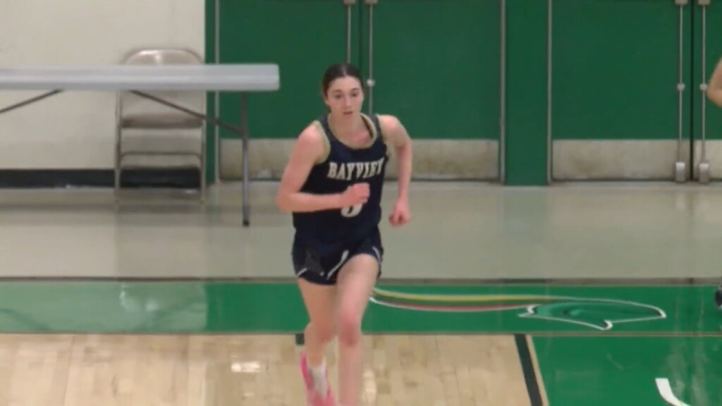 Bay View Edges Ponaganset In Girls Hoops Elite Eight Monday