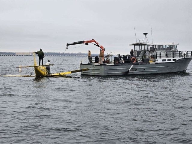 USCG releases chilling Quonset Point plane crash recovery dive video | ABC6