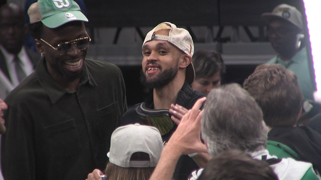 60276 Vo Celtics V White Extension Isteele00 00 05 52still001