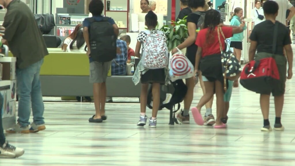 Shoppers Ready For Tax Free Weekend In Ma