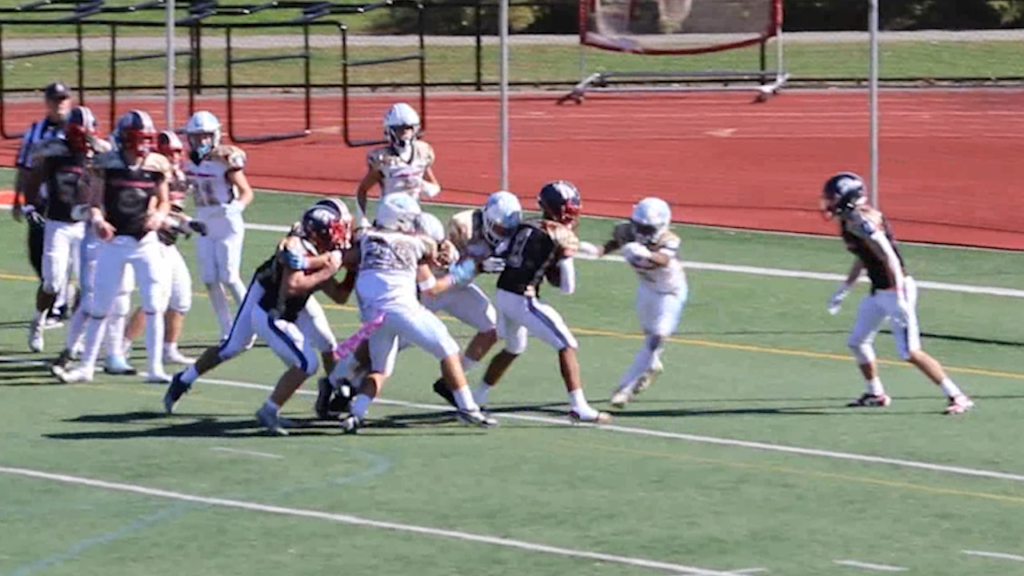 74185 Vo Lincoln Johnston Fb V Isteele00 00 09 27still001