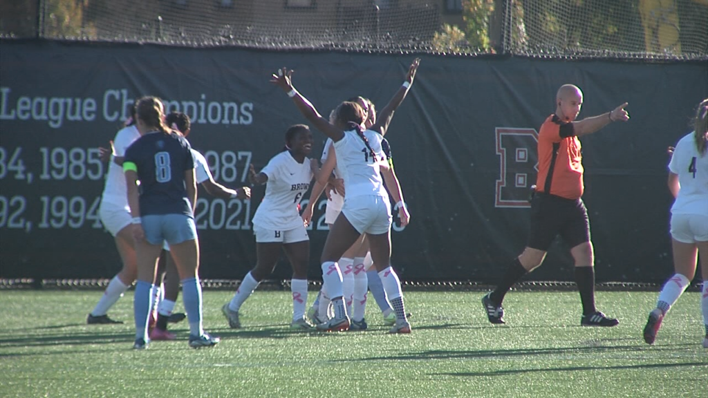 75085 Vo Brown Columbia Wsoc V Isteele00 00 20 44still001