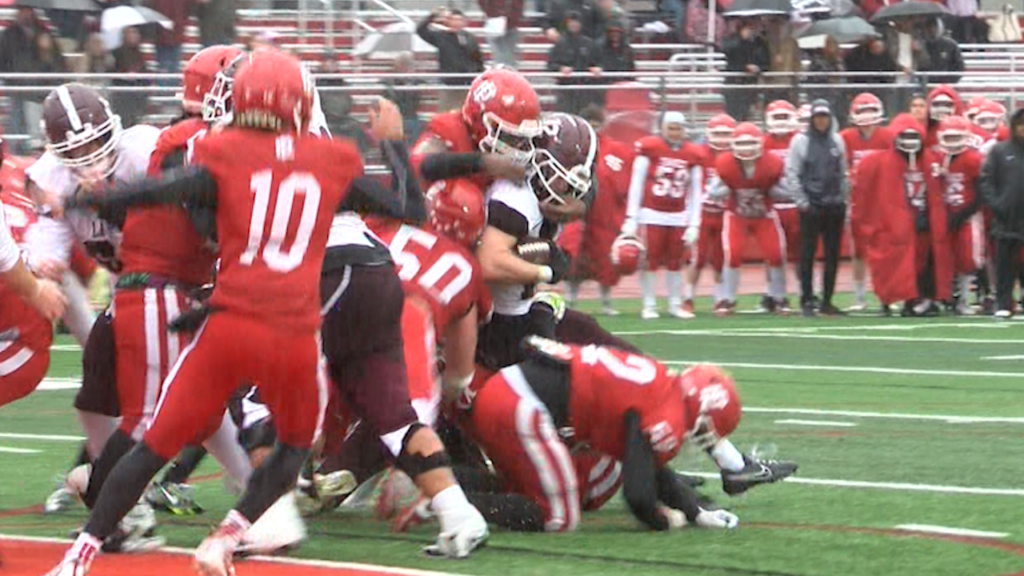 80441 Vo La Salle East Providence Fb V Isteele00 00 55 15still001