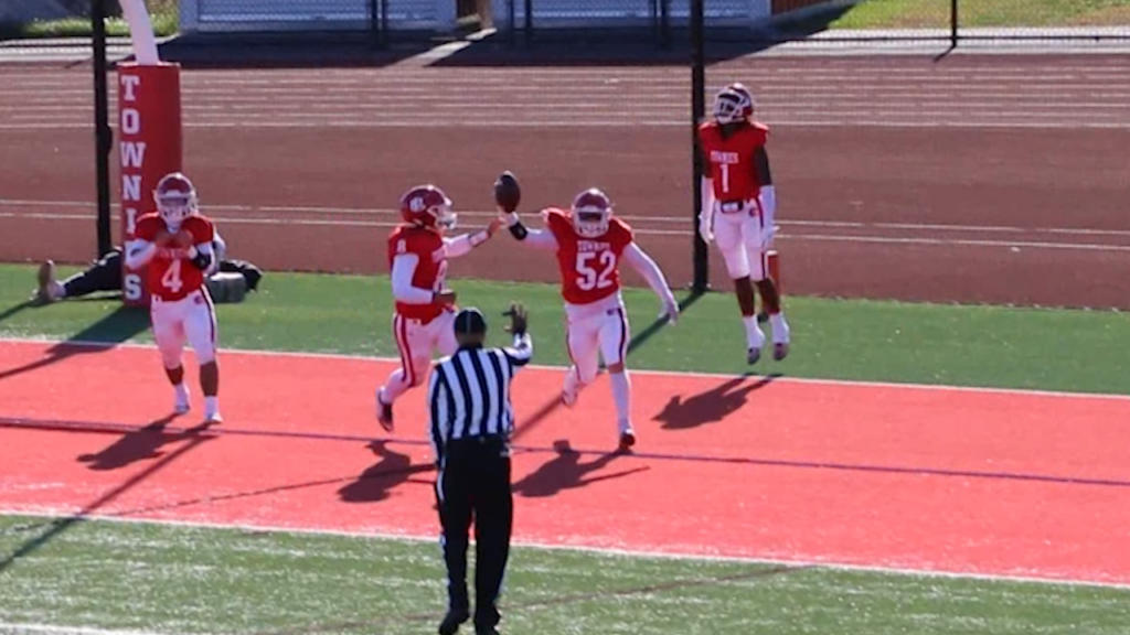 77010 Vo East Providence Tolman Fb V Ncoit00 00 20 27still001