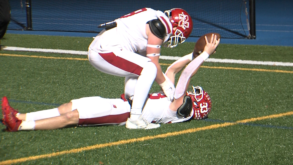 79729 Vo North Attleboro Reading Memorial Fb V Semis Isteele00 00 58 34still001