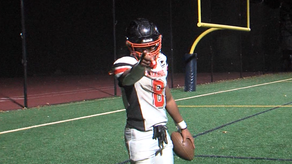 78811 Vo Westerly West Warwick Fb V Semis Ncoit00 01 19 33still001