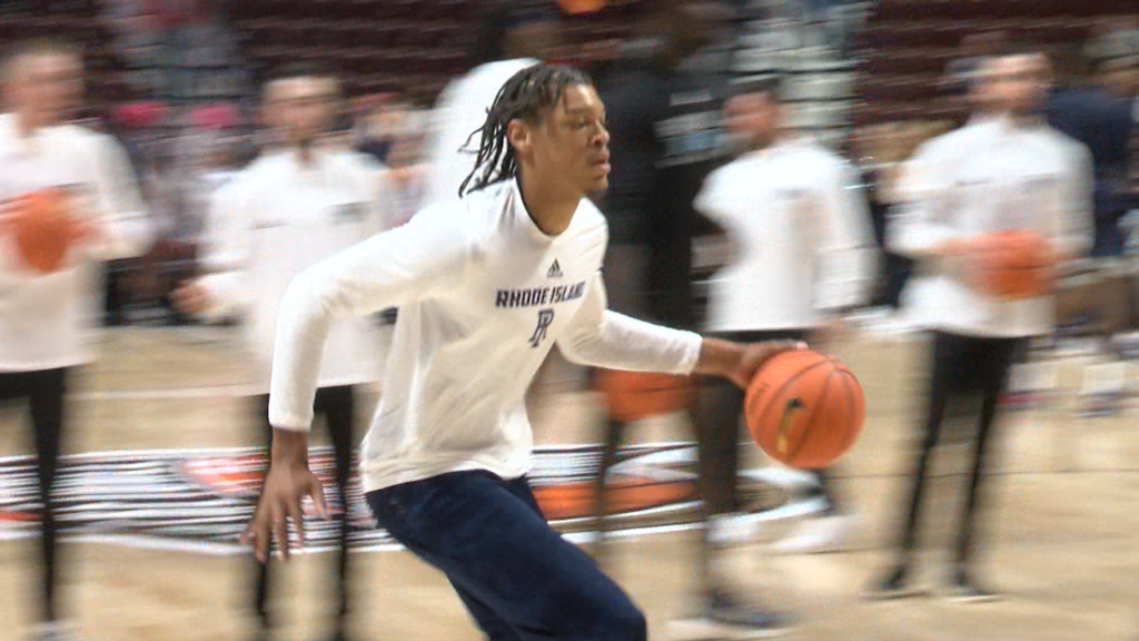 78068 Vo Uri Mbb V Farrell Rookie Of Week Isteele00 00 02 33still001