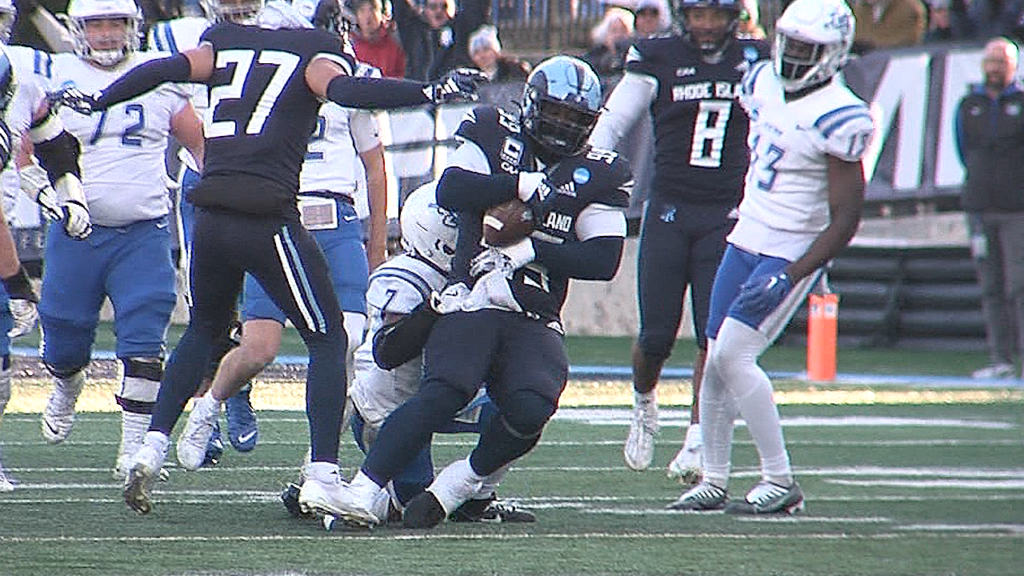 80572 Vo Uri Ccsu Fb Ov Playoffs Isteele00 00 57 53still001