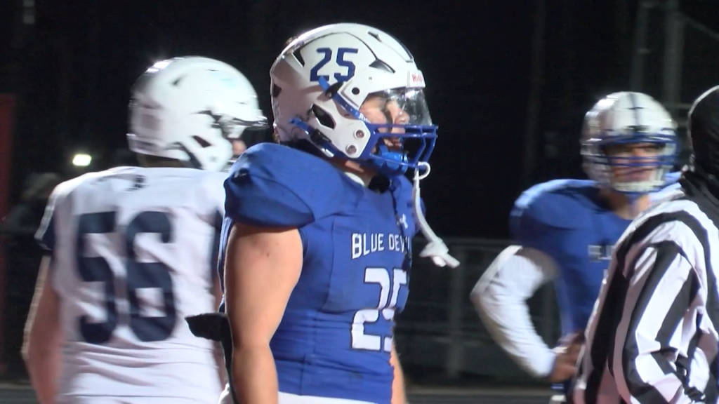 79784 Vo Fairhaven Swampscott Fb V Semis Isteele00 00 21 35still001