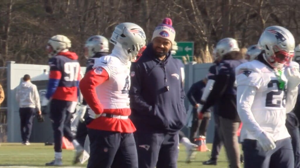 Patriots Wednesday Report: Mayo Fields Future Questions, Maye Backs Coach, Jones Honored With Media Good Guy Award