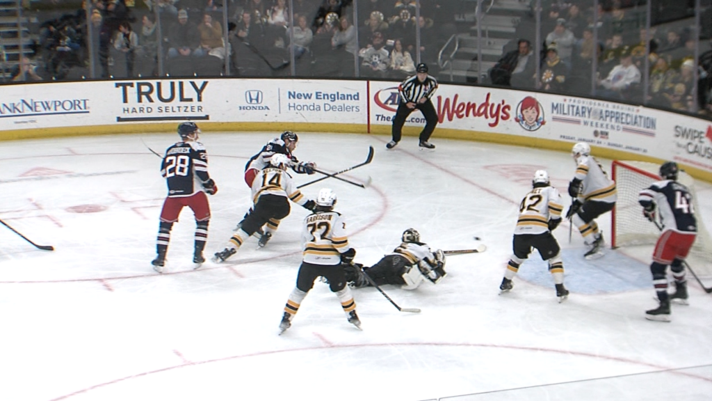 83348 Vo Pbruins Hartford V Isteele00 00 14 04still001