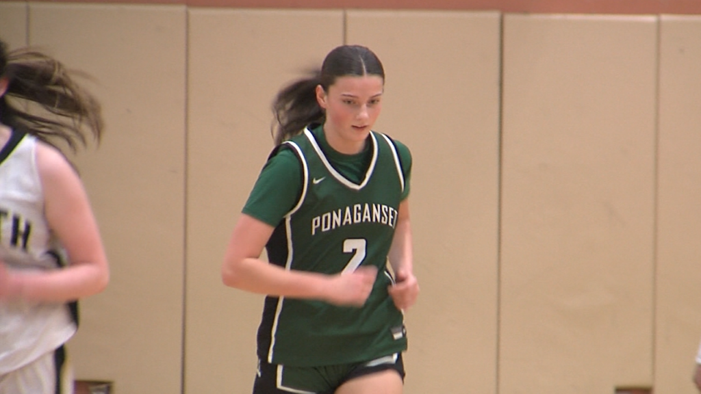 85725 Vo North Kingstown Ponaganset Gbb V Isteele00 00 15 50still001