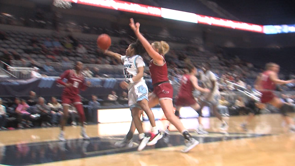 90778 Vo Uri St Joes Wbb V Isteele00 00 09 58still001