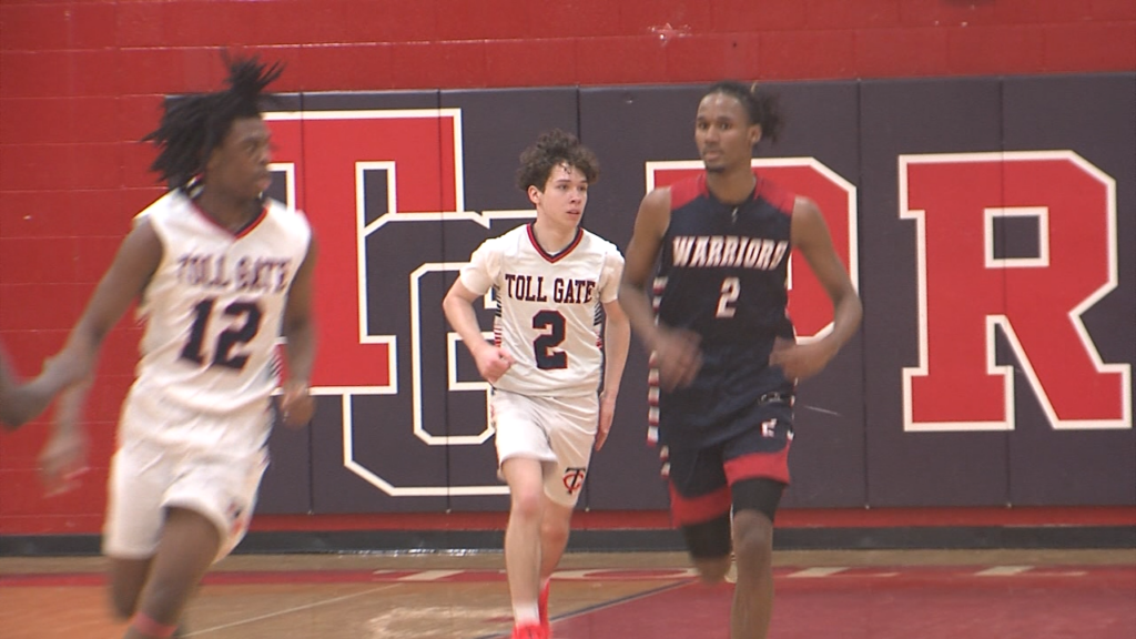 91157 Vo Toll Gate Central Falls Bbb V Isteele00 00 29 46still001