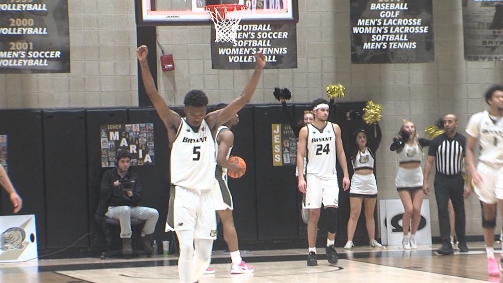 90195 Pkg Ian Sports P 6 21525 Ncoitmxf00 00 23 46still001