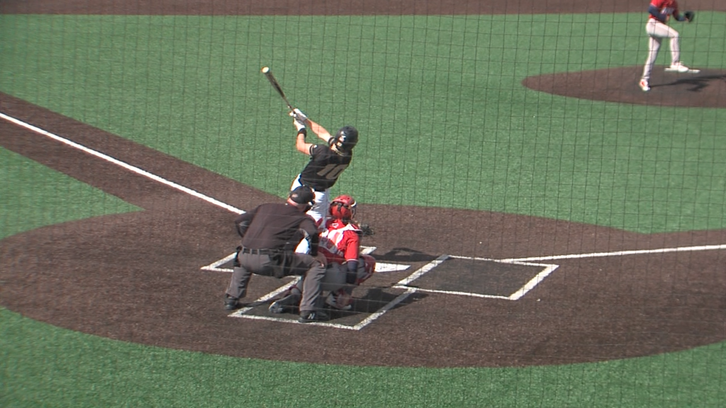 01484 Vo Bryant Njit V Isteele00 00 07 38still001