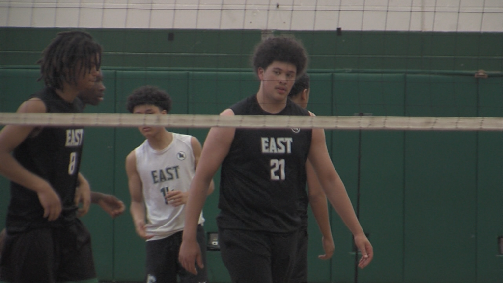 02065 Vo Cranston East Henrdicken Bvb V Isteele00 00 45 14still001