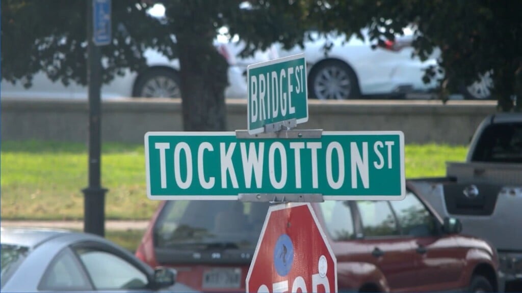 Providence Police Say That Man Was Assaulted By 6 People During Robbery