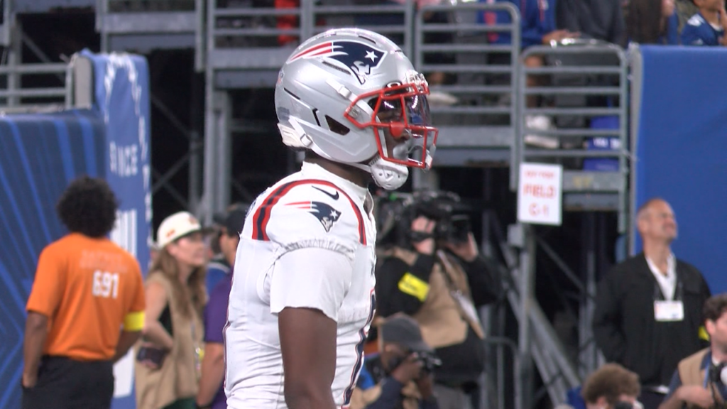 15467 Vo Pats V Baker Eagles Ncoitmxf00 00 10 18still001