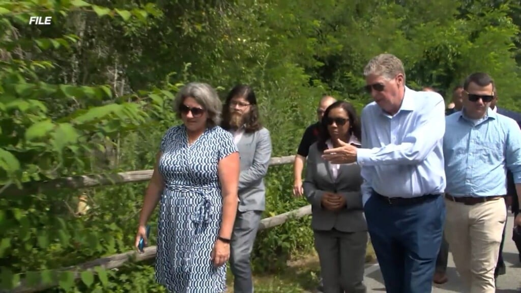 Cities And Towns Throughout Ri And Mass. Seeking Donations In Face Of Snap Pause