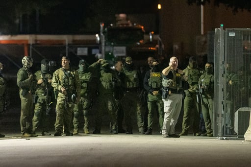 Federal Immigration Officers In Chicago Area Will Be Required To Wear Body Cameras, Judge Says