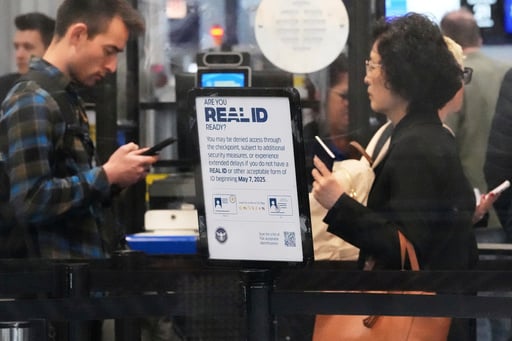 Us Air Travelers Without Real Ids Will Be Charged A $45 Fee