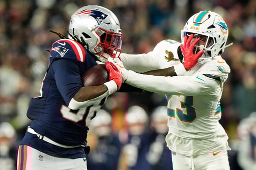 Rhamondre Stevenson Scores 3 Tds And Playoff Bound Patriots Beat Dolphins 38 10