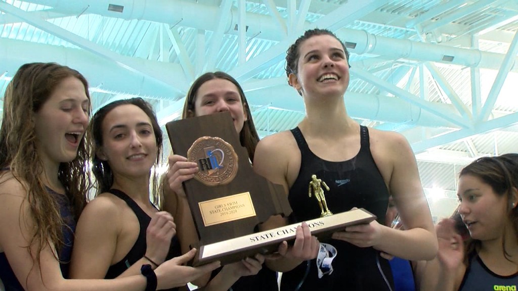 00058290 Girls Swim Sot.still001