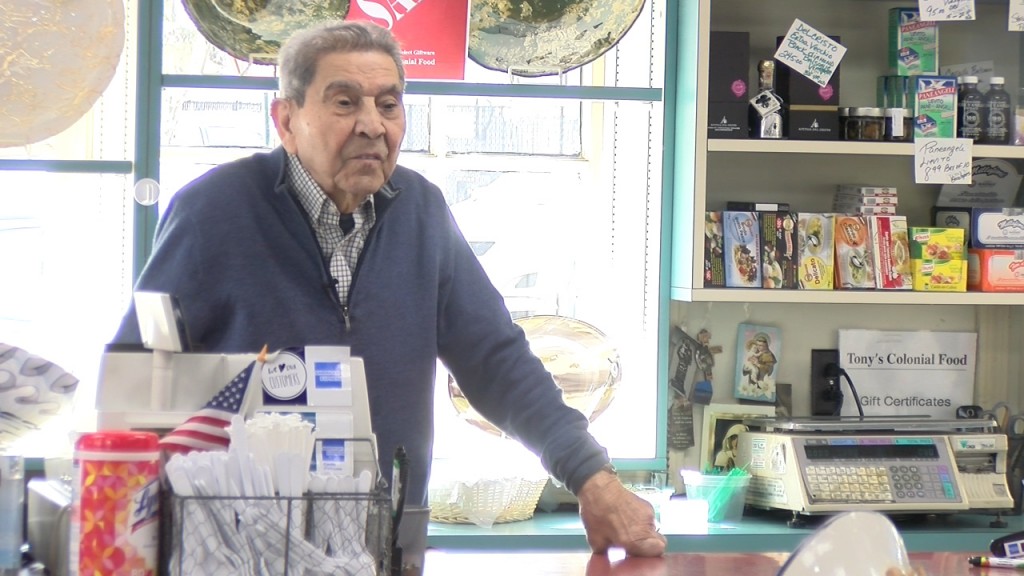 00059068 P Corona Fed Hill.still001